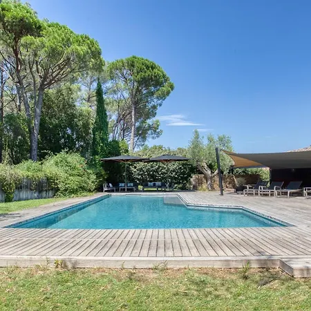 Villa Deluxe Piscine Privative 8 Couchages *